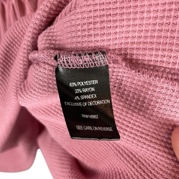 Torrid Pink Lace Shoulder Peplum Long Sleeve Top Size 1 (L) - Picture 5 of 6